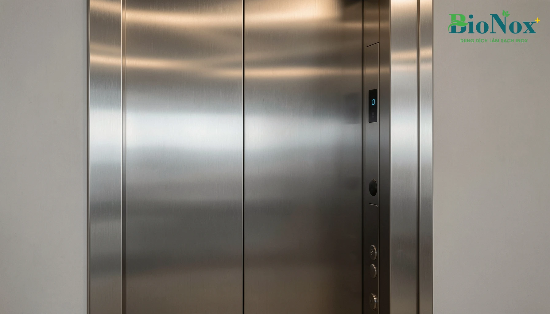 Top 5 dung dịch vệ sinh thang máy inox và giải pháp thay thế